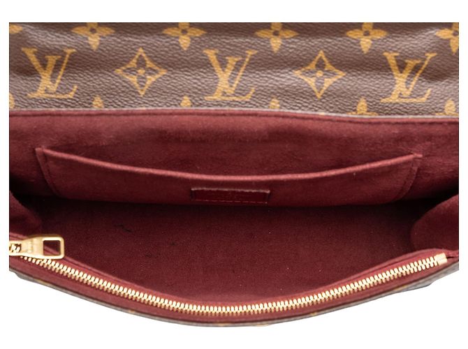 Louis Vuitton Brown Monogram Saint Placide - vista 4