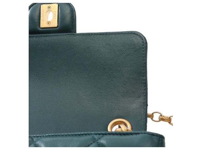 Chanel Mini Square Quilted Lambskin Bijoux Logo Chain Flap Verde - vista 9