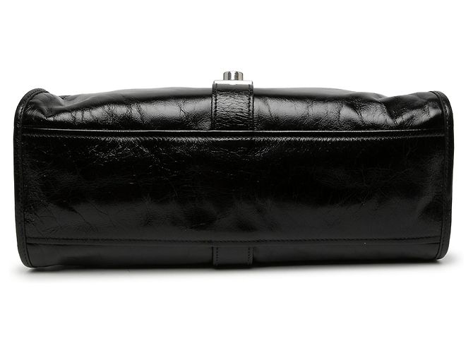 Bolso de hombro Prada Medium de piel de becerro brillante negro - vista 3