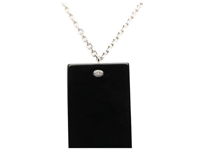 Chanel Black CC Anhänger-Halskette aus Messing, Acryl und Strass - Ansicht 4