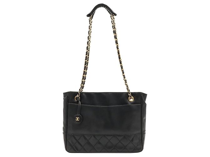 Bolsa de Ombro Matelassé com Corrente e Borla CHANEL, Preta - vista 2