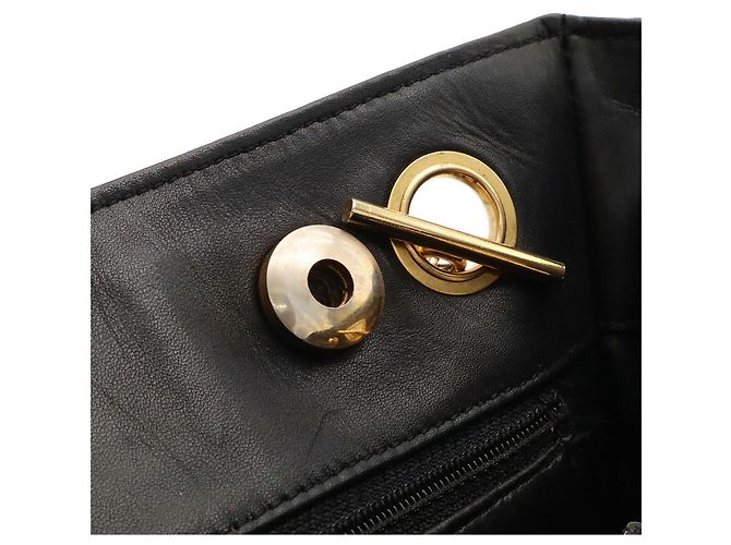 Bolsa de Ombro Matelassé com Corrente e Borla CHANEL, Preta - vista 8