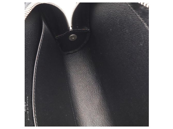 Pochette Louis Vuitton Taiga Baikal - vue 9