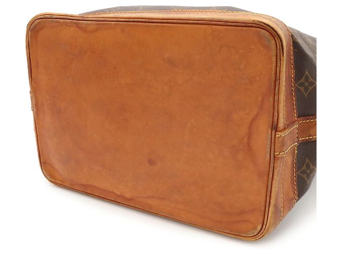 Sac à épaule Louis Vuitton Monogram Noe Modèle M42224 - vue 7