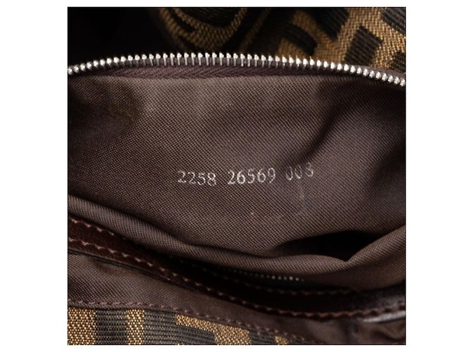 Borsa a tracolla Fendi Zucca Mamma Bucket - vista 6