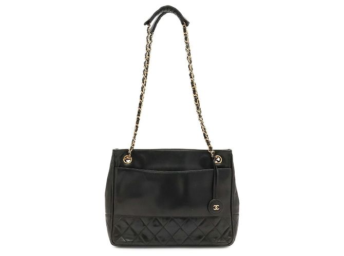 Bolsa de Ombro com Corrente Chanel Matelassé - vista 2
