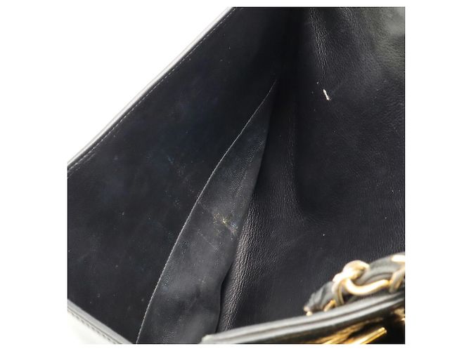 Bolsa de Ombro com Corrente Chanel Matelassé - vista 8