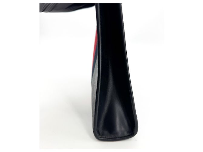 Gucci Web Zip-Etui aus GG beschichtetem Canvas - Ansicht 4