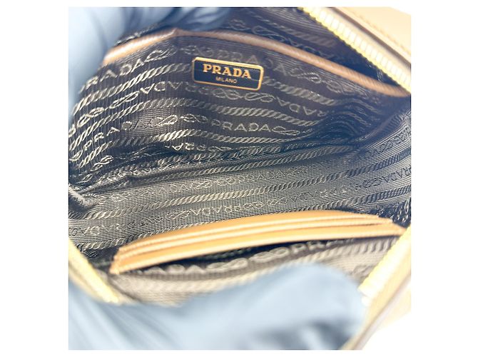 Prada Pushlock Pocket Camera Saffiano Leather Small - vista 5