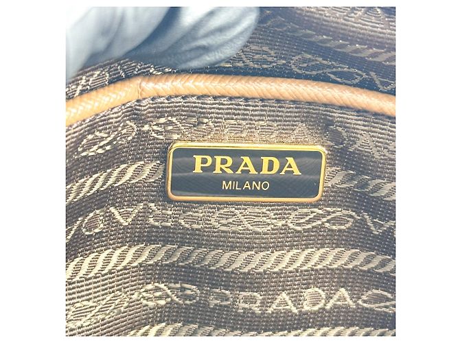 Prada Pushlock Pocket Camera Saffiano Leather Small - vista 6