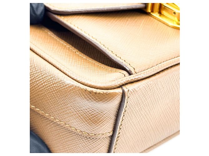 Prada Pushlock Pocket Camera Saffiano Leather Small - vista 7