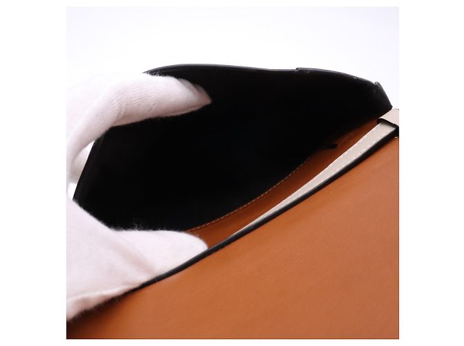 Bolsa de Ombro Small Heel Pouch em pele de vitelo Loewe, cor Light Beige - vista 11