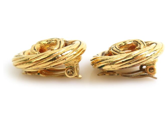 Boucles d'oreilles clips Chanel Gold - vue 2