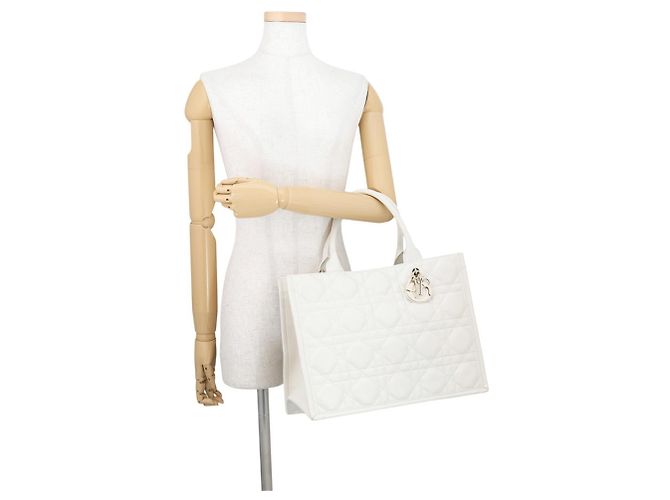 Christian Dior Macro Cannage Book Tote Medium - vista 4