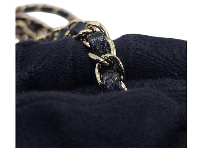 Mochila Chanel Matelassé em Black - vista 15