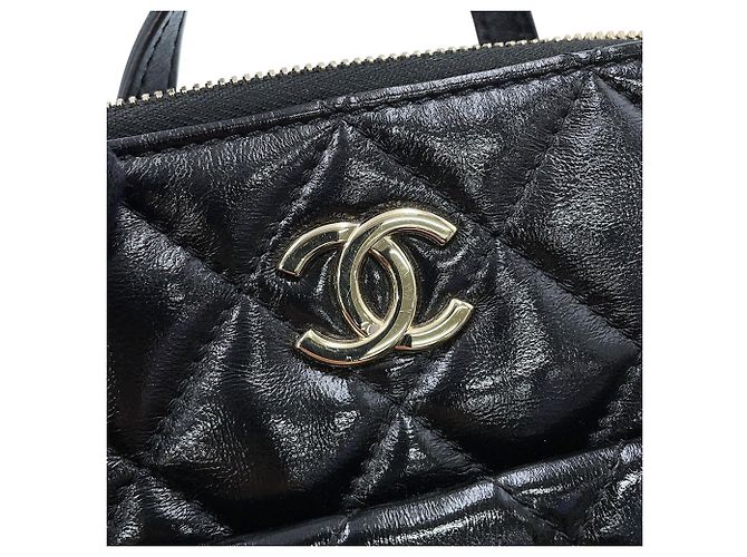 Mochila Chanel Matelassé em Black - vista 16