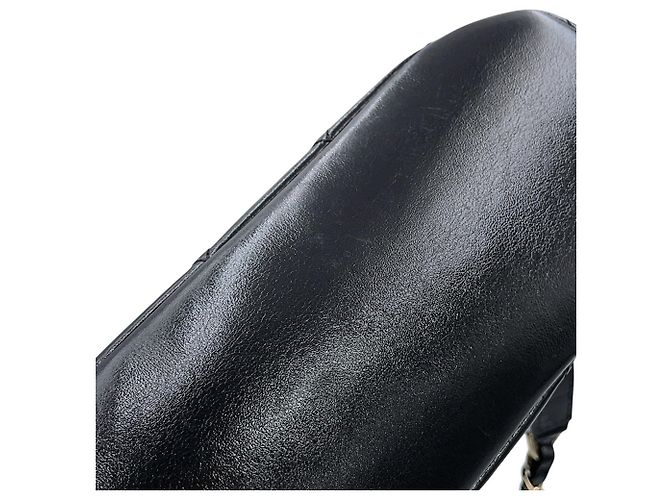 Mochila Chanel Matelassé em Black - vista 6