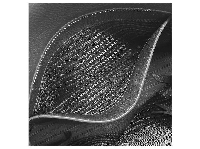 Bolsa de ombro bucket gofrada Prada - vista 10