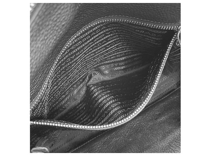 Bolsa de ombro bucket gofrada Prada - vista 9