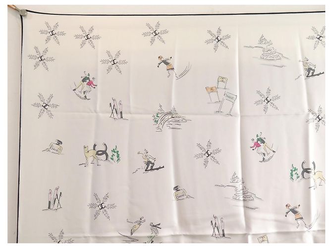 NEU CHANEL SEIDENTWILL-SCHAL SKI SCHNEEFLOCKEN CC LOGO QUADRAT 90 SILK SCARF - Ansicht 2