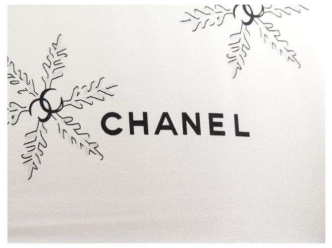 NEU CHANEL SEIDENTWILL-SCHAL SKI SCHNEEFLOCKEN CC LOGO QUADRAT 90 SILK SCARF - Ansicht 6