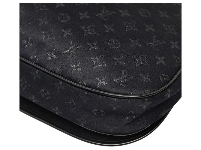 Louis Vuitton Monogram Satin Musette Crossbody Bag - Ansicht 6