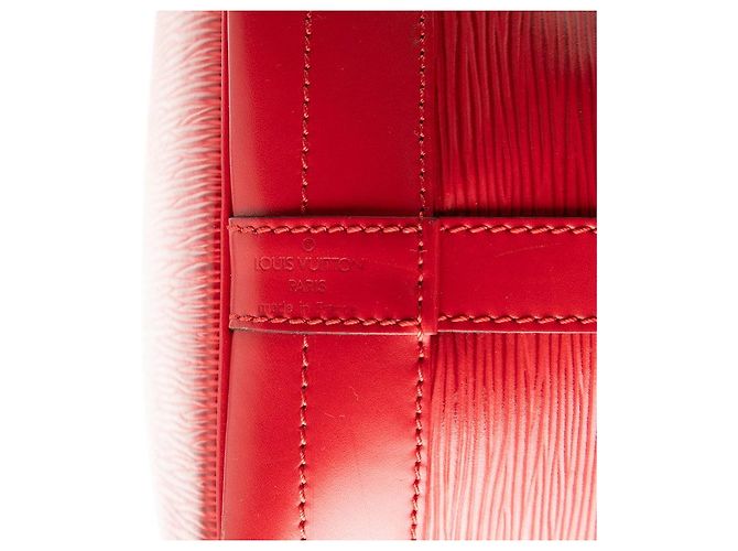 Bolsa de Ombro Louis Vuitton Noe com Cordão - vista 8