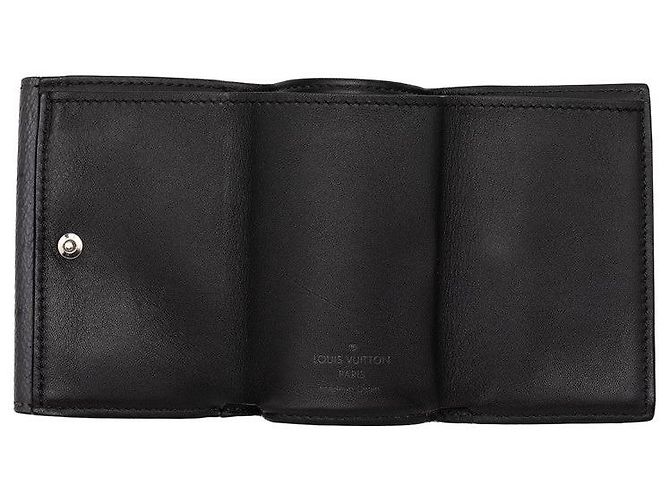 Louis Vuitton Discovery Compact Trifold Wallet M45417 - view 4