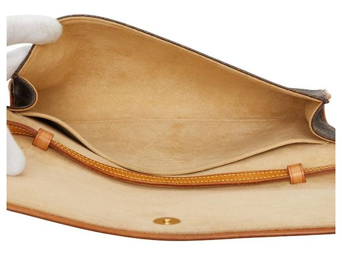 Bolso de hombro Louis Vuitton Pochette Twin GM - vista 8