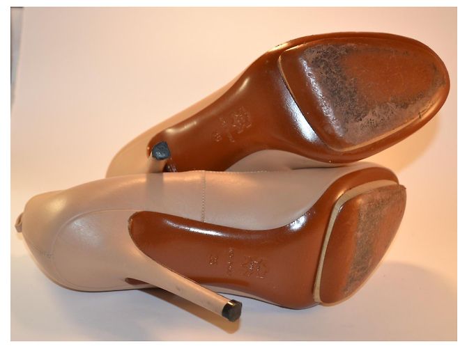 Lanvin Scarpins em Couro Bege - vista 5
