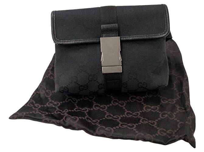 Gucci Handtasche aus schwarzem GG Canvas - Ansicht 12