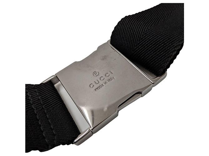 Gucci Handtasche aus schwarzem GG Canvas - Ansicht 8