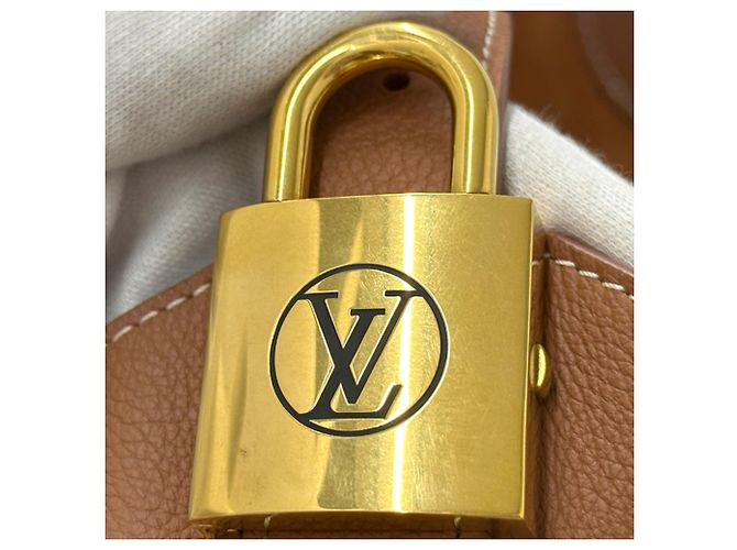 Louis Vuitton Low Key Hobo MM Schultertasche - Ansicht 8