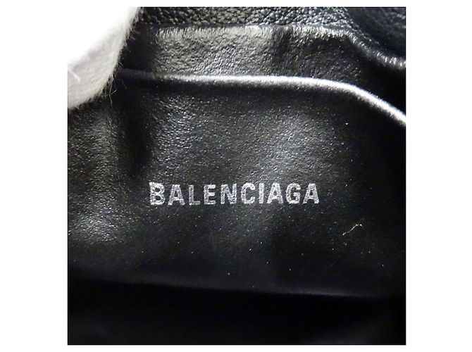 Everyday Mini borsa a mano Balenciaga in pelle nera - vista 8