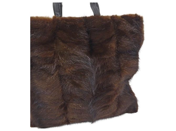 Sac à main Loewe en fourrure et cuir marron - vue 12