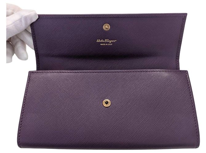 Portafoglio lungo in pelle viola Salvatore Ferragamo - vista 9