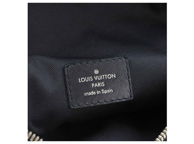 Bumbag Riñonera Louis Vuitton Monogram Giant Shadow Discovery - vista 7