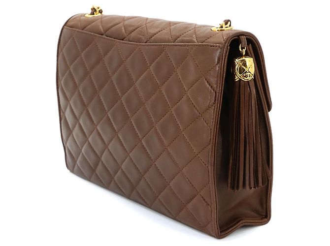 Bolsa de Ombro com Corrente Chanel Matelassé - vista 4