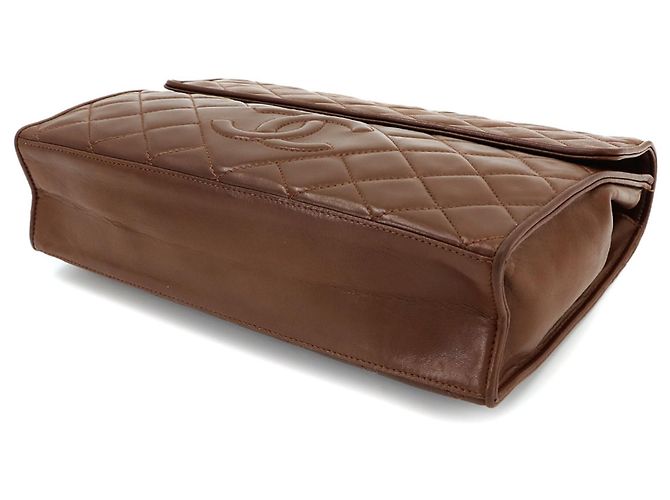 Bolsa de Ombro com Corrente Chanel Matelassé - vista 5