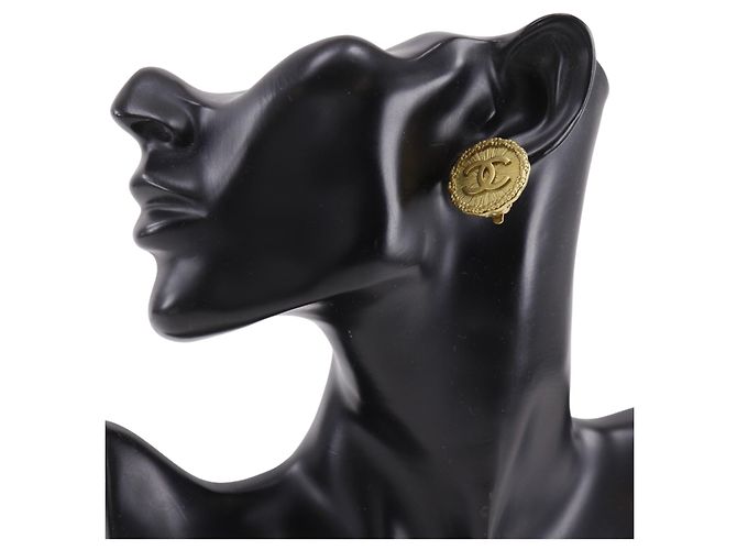 Chanel Vintage Radial CC Clip-On Metal - vista 2