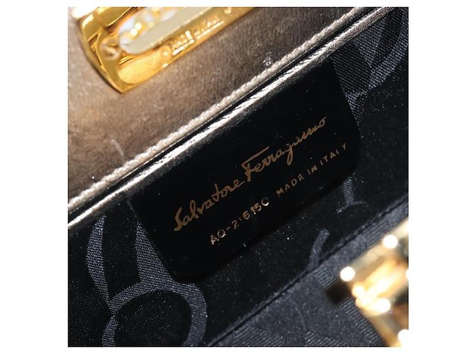 Salvatore Ferragamo Gancini Chain Leather Mini - vista 6