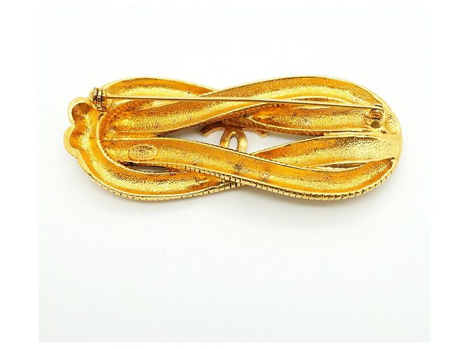 Broche Chanel banhada a ouro - vista 5