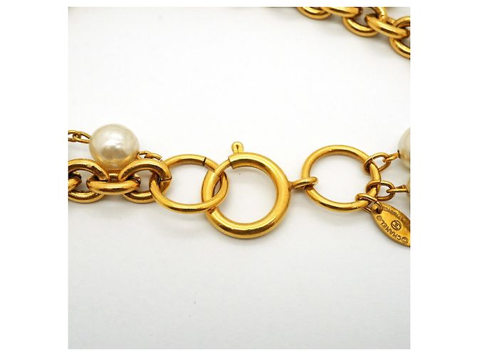 Collier Chanel plaqué or avec fausses perles - vue 4