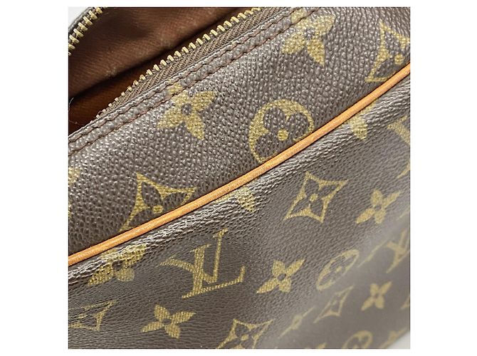 Bolso de hombro Louis Vuitton Monogram Boulogne 30 - vista 10