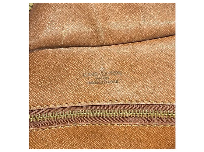 Bolso de hombro Louis Vuitton Monogram Boulogne 30 - vista 5