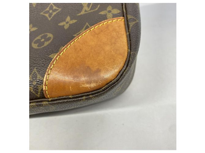 Bolso de hombro Louis Vuitton Monogram Boulogne 30 - vista 8