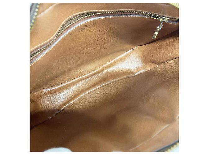 Bolsa de Ombro Louis Vuitton Monogram Jeune Fine MM - vista 4
