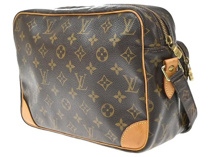 Louis Vuitton Nil Shoulder Bag Monogram Canvas - view 4