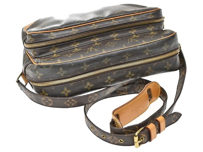 Louis Vuitton Nil Shoulder Bag Monogram Canvas - view 6