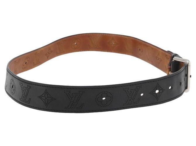 Ceinture en cuir perforé Louis Vuitton
Cuir perforé LV Monogram - vue 4